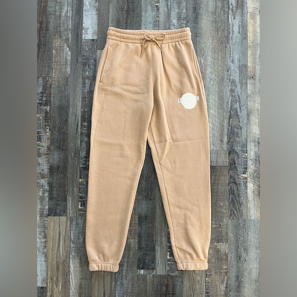 Comfy light brown sweatpants! Never been worn!🤎